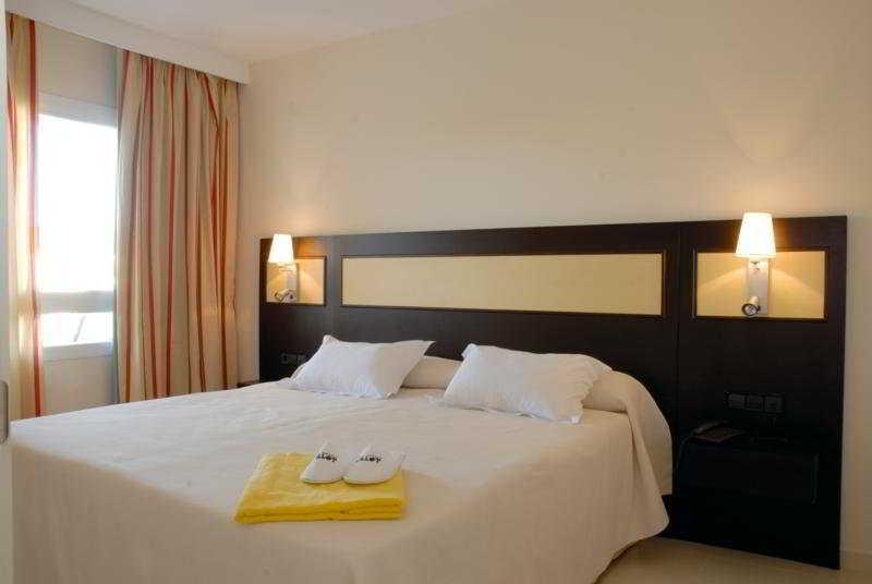 Hotel Illot Suites كالا راتخاذا المظهر الخارجي الصورة
