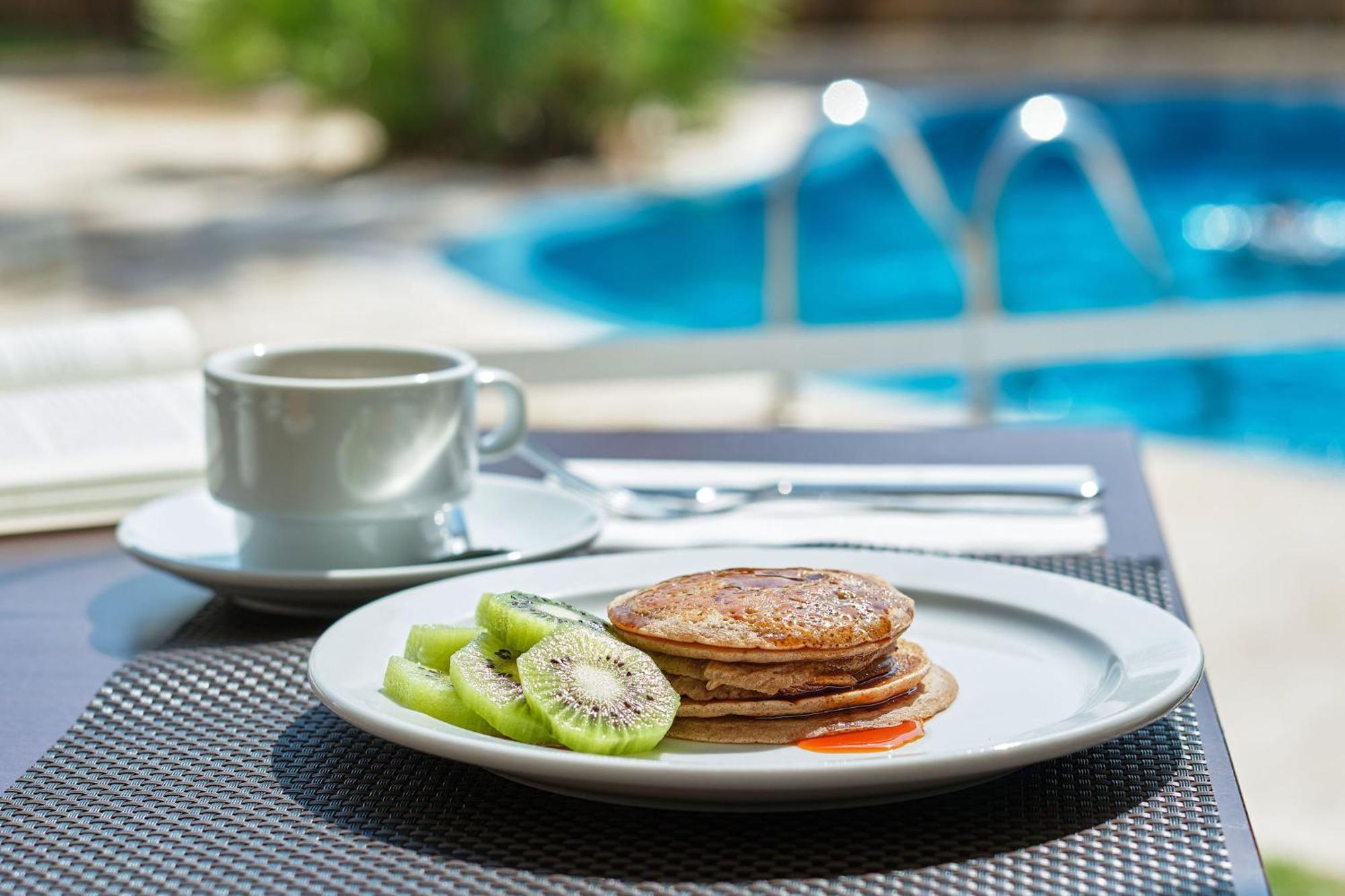 Hotel Illot Suites كالا راتخاذا المظهر الخارجي الصورة