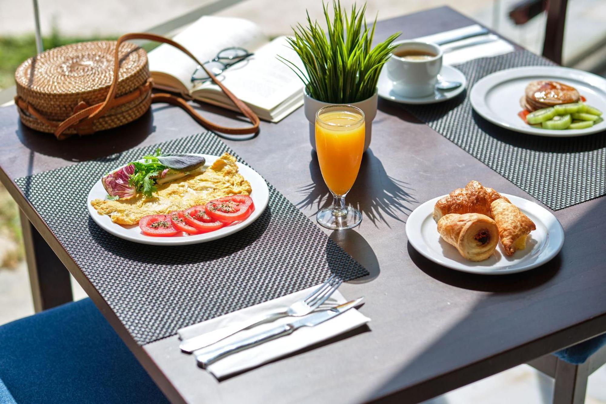 Hotel Illot Suites كالا راتخاذا المظهر الخارجي الصورة