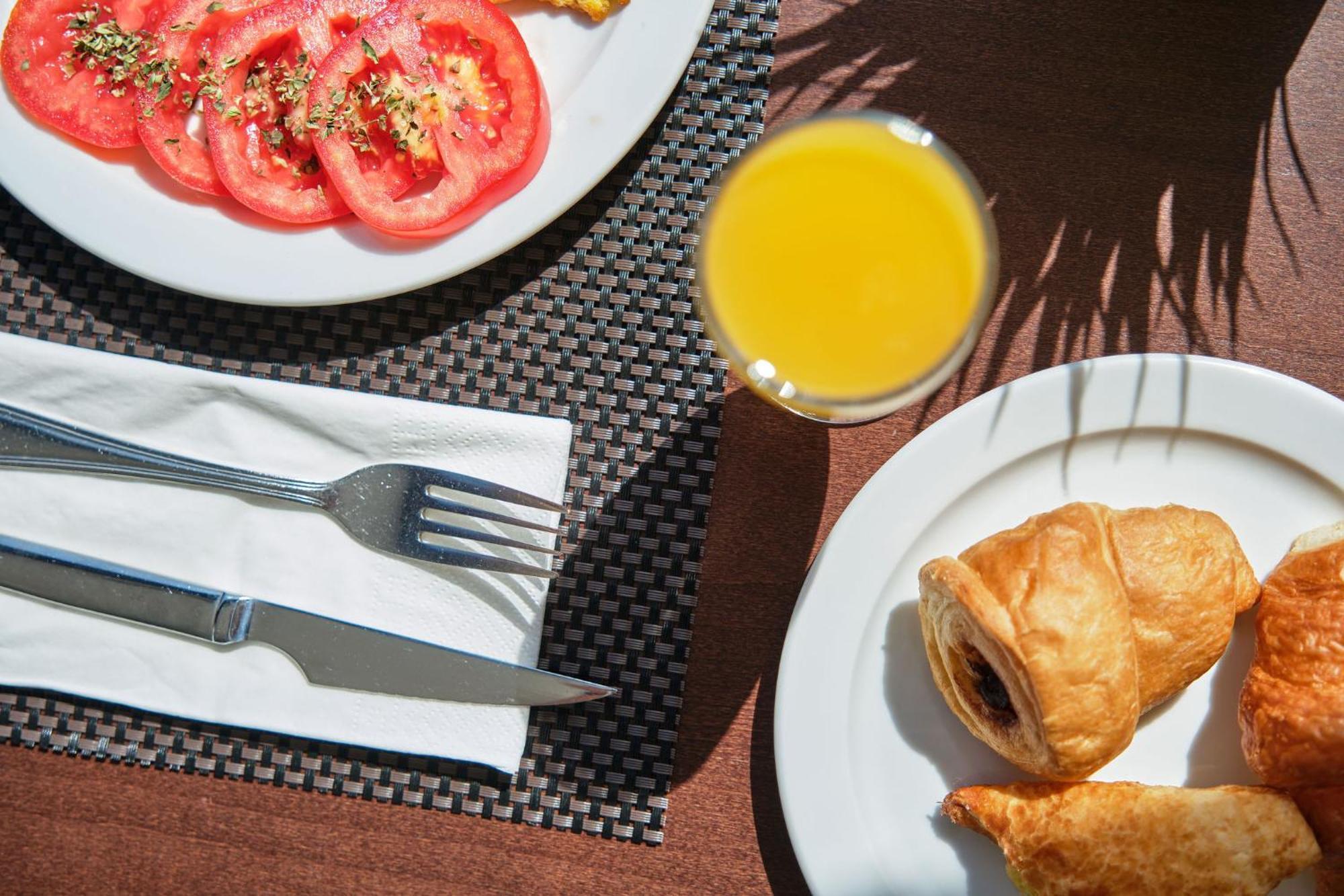 Hotel Illot Suites كالا راتخاذا المظهر الخارجي الصورة