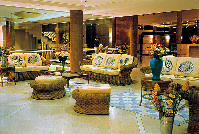 Hotel Illot Suites كالا راتخاذا المظهر الخارجي الصورة